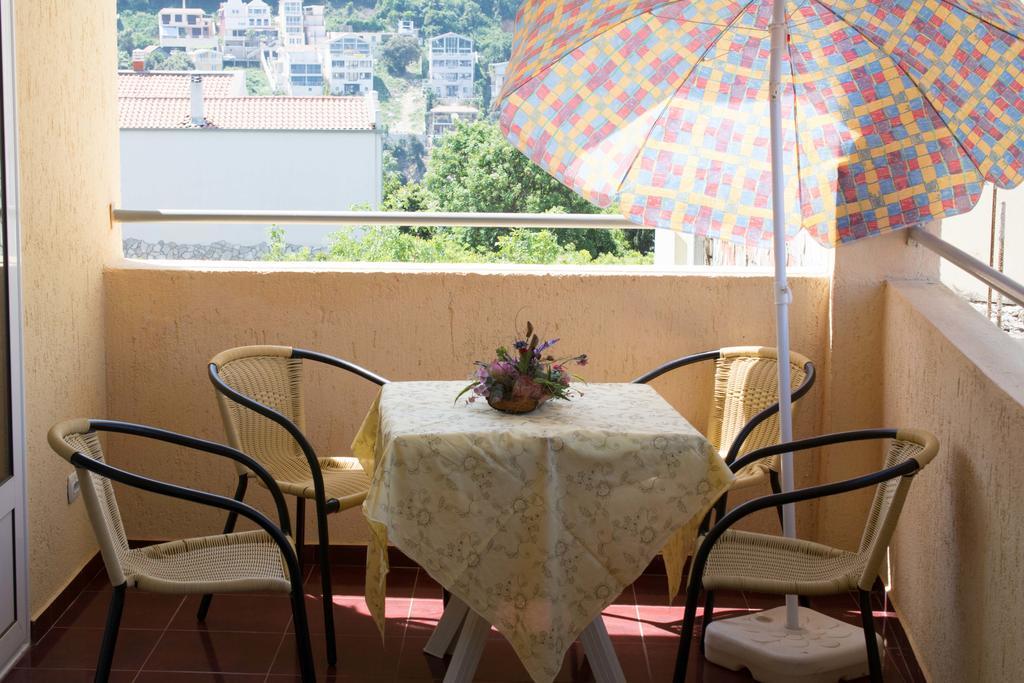 Apartments And Studios Anicic يوتجيها المظهر الخارجي الصورة