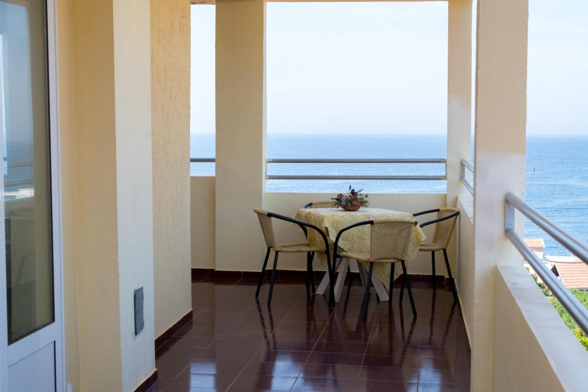 Apartments And Studios Anicic يوتجيها المظهر الخارجي الصورة